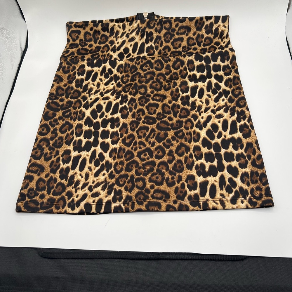 ⸻
Demi Loon Leopard Print Bodycon Mini Skirt – Size Large